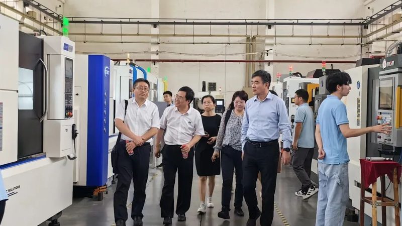 大型机械加工：揭秘其核心技术与选型要点
